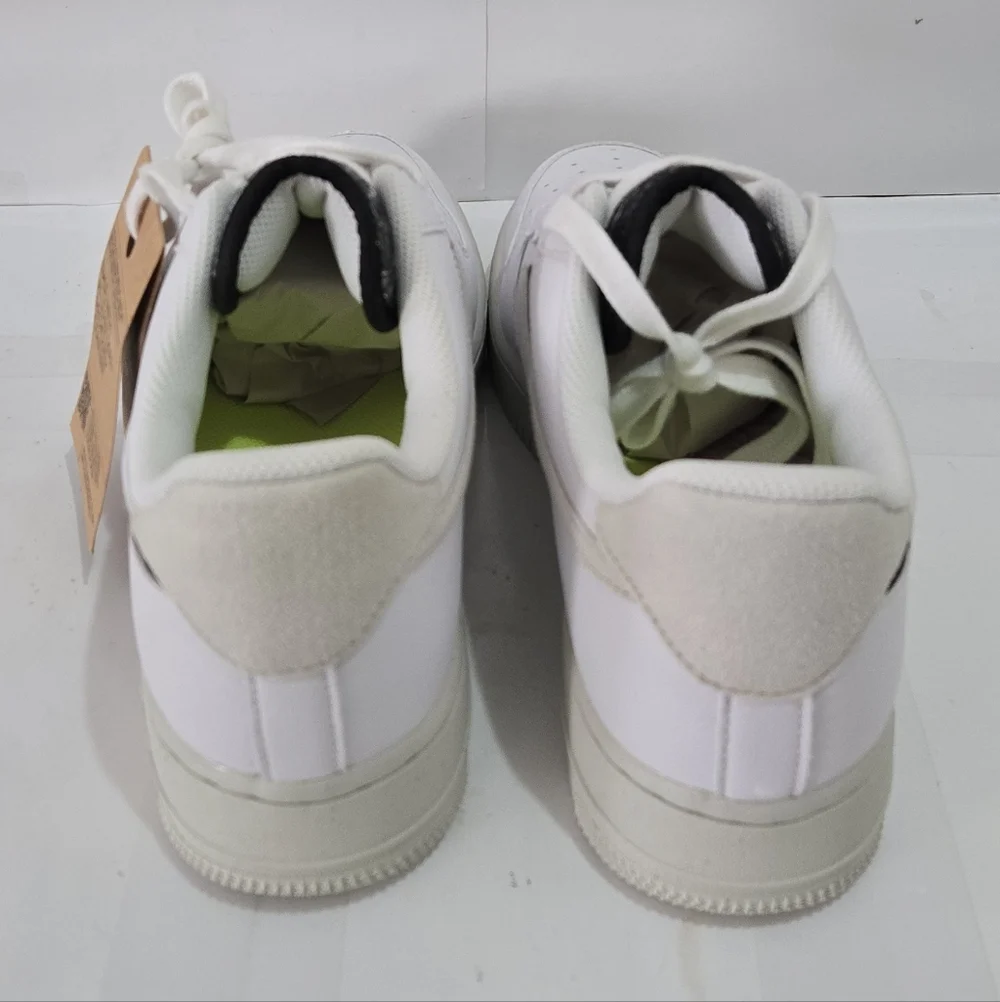 Nike Women's Air Force‎ 1 Low '07 SE Sneakers